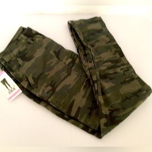 Sanctuary Camo skinny jeans, size 6